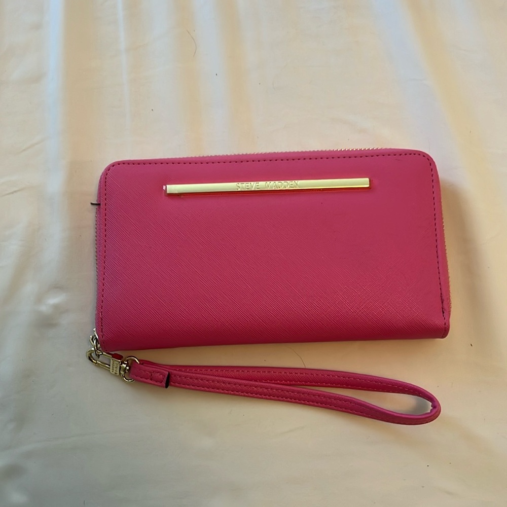 Pink leather clutch Steve Madden